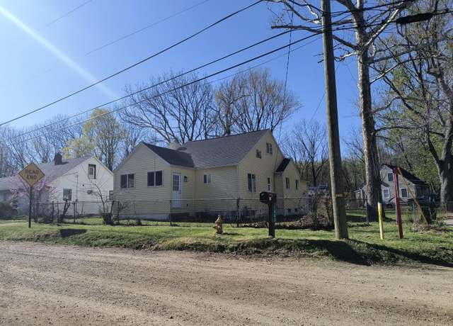 Property at 1003 Pine St, Niles, MI 49120, 2 beds, 1 bath