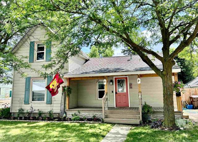 Property at 820 N Lansing St, Mt Pleasant, MI 48858, 3 beds, 1 bath