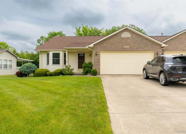 Property at 4359 Springbrook Dr, Swartz Creek, MI 48473, 2 beds, 2.5 baths