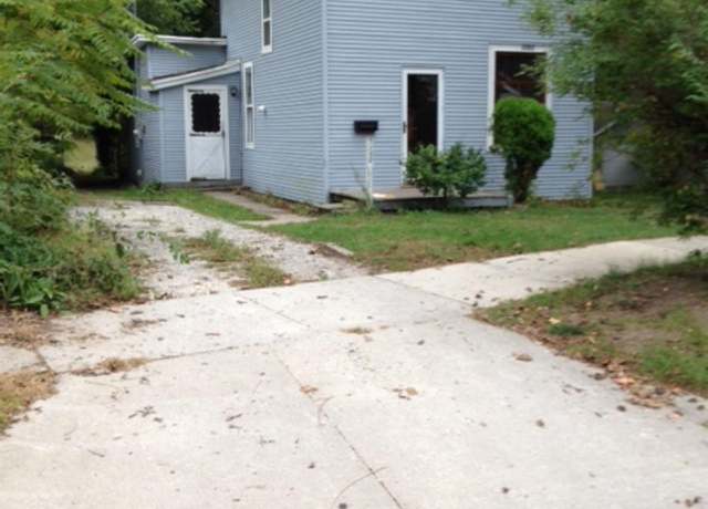 Property at 2252 Bourdon St, Muskegon, MI 49441, 3 beds, 1 bath