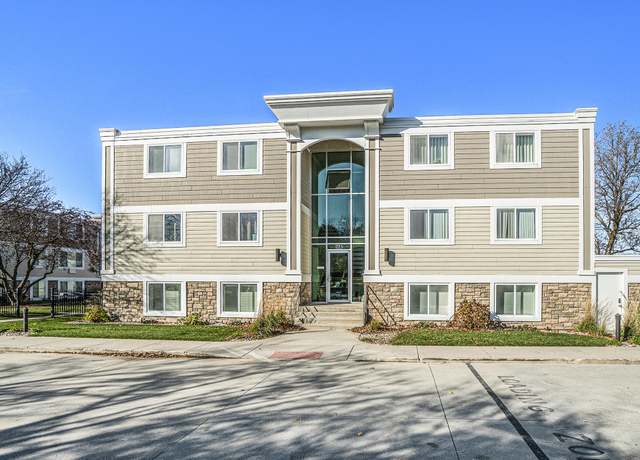 Property at 225 N Shore Dr #205, South Haven, MI 49090, 1 bath