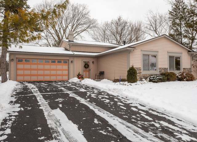 Property at 40570 Village Wood Rd, Novi, MI 48375, 3 beds, 1.5 baths