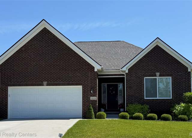 Property at 53197 Woodland Mdws, Chesterfield, MI 48047, 3 beds, 2 baths