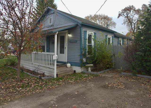 Property at 1107 Glenwood Ave, Port Huron, MI 48060, 2 beds, 1 bath