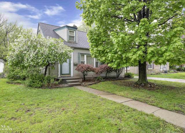 Property at 22450 Pointe Dr, St Clair Shores, MI 48081, 2 beds, 1 bath