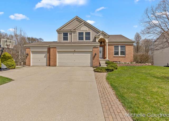 Property at 8528 Green Valley Rd SE, Caledonia, MI 49316, 4 beds, 3 baths