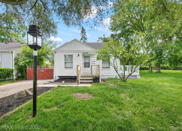 Property at 26389 Annapolis St, Dearborn Heights, MI 48125, 2 beds, 1 bath