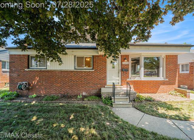 Property at 33230 Rosslyn Ave, Garden City, MI 48135, 3 beds, 2 baths