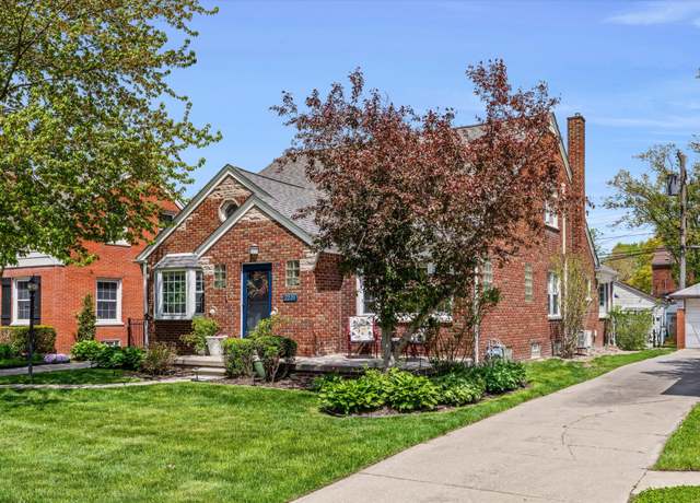 Property at 2220 Stanhope St, Grosse Pointe Woods, MI 48236, 3 beds, 3 baths