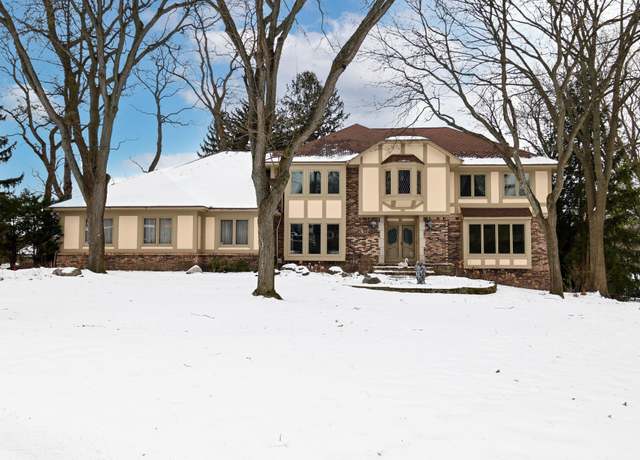 Property at 790 Hidden Pine Rd, Bloomfield Hills, MI 48304, 4 beds, 3.5 baths