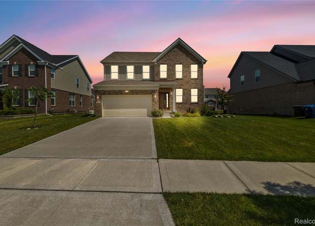 Property at 51008 Woodford Dr, Canton, MI 48188, 4 beds, 2.5 baths