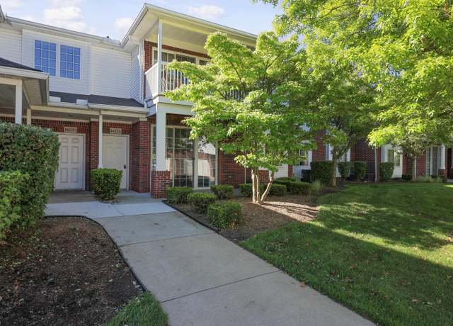 Property at 14274 Moravian Manor Cir, Sterling Heights, MI 48312, 2 beds, 2 baths