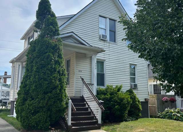 Property at 335 Poplar St, Wyandotte, MI 48192, 4 beds, 3 baths