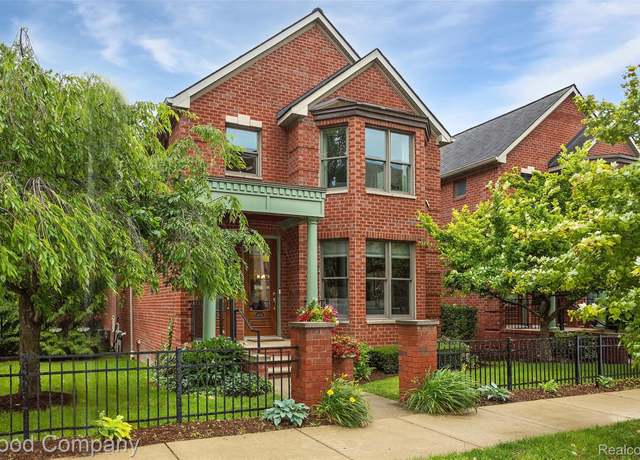 Property at 605 S Troy St, Royal Oak, MI 48067, 2 beds, 2.5 baths
