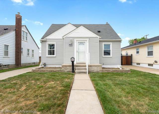 Property at 720 Ford Blvd, Lincoln Park, MI 48146, 3 beds, 1 bath