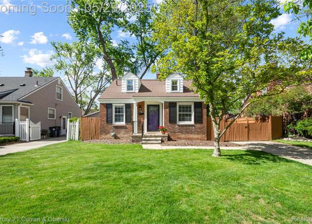 Property at 1392 Dorothea Rd, Berkley, MI 48072, 4 beds, 3 baths