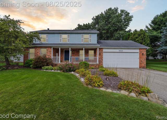 Property at 30123 Lamplighter Ct, Lyon Charter Township, MI 48165, 4 beds, 2.5 baths