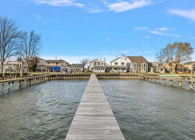 Property at 10139 Saint John Dr, Algonac, MI 48001, 2 beds, 1.5 baths
