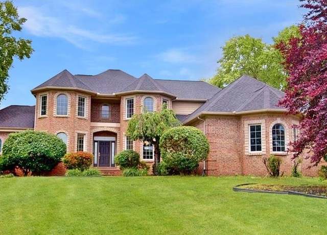 Property at 10181 Rosemarie Run, Brighton, MI 48114, 4 beds, 4.5 baths