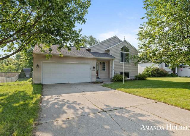 Property at 430 6th St NE, Cedar Springs, MI 49319, 3 beds, 2 baths