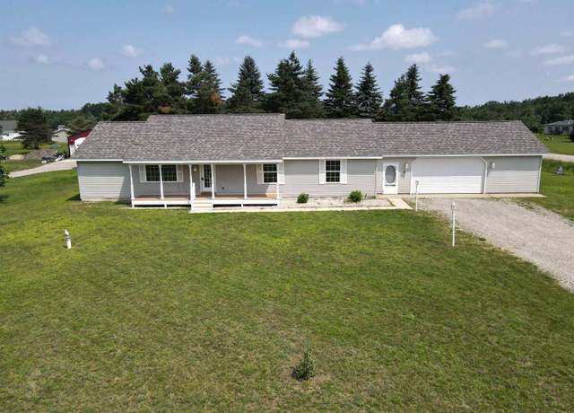Property at 2703 Orchard Beach Dr, Cheboygan, MI 49721, 3 beds, 2.5 baths
