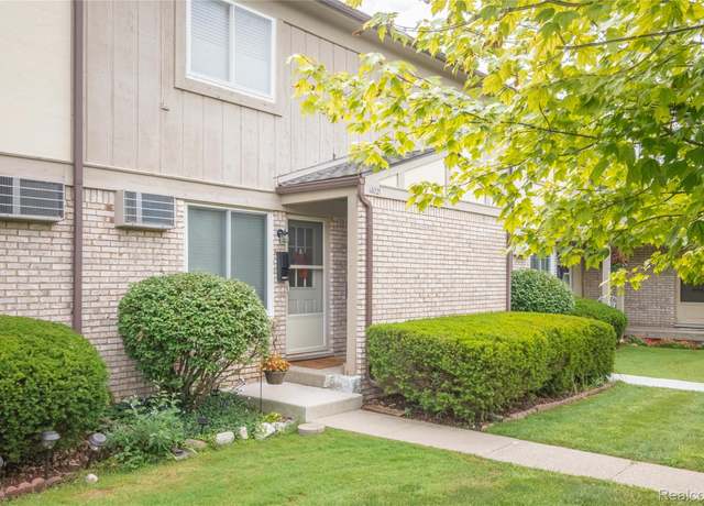 Property at 61021 N Heritage Blvd #4, South Lyon, MI 48178, 2 beds, 2.5 baths