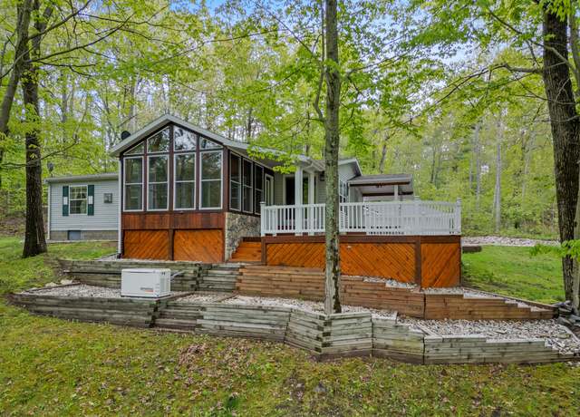Property at 10076 11 Mile Rd, Mecosta, MI 49332, 2 beds, 2 baths