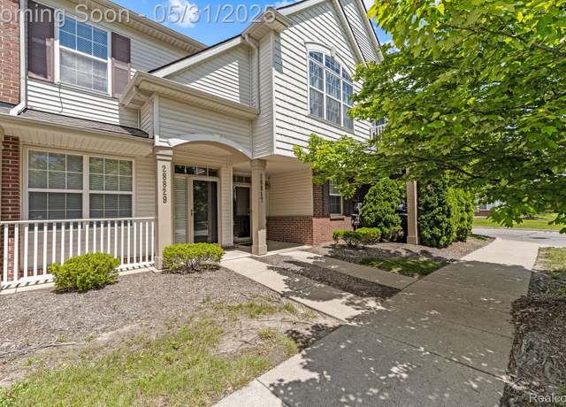 Property at 28829 Whitby Dr, Romulus, MI 48174, 2 beds, 2.5 baths