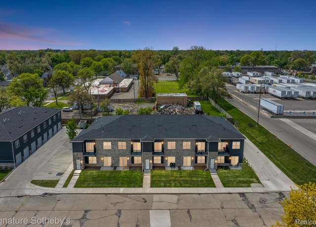 Property at 1251 E Woodward Heights Blvd, Hazel Park, MI 48030, 20 beds, 10 baths