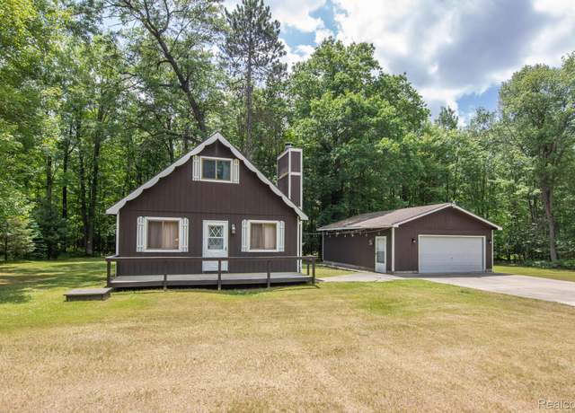 Property at 202 Redwine Dr, Roscommon Township, MI 48629, 3 beds, 1 bath