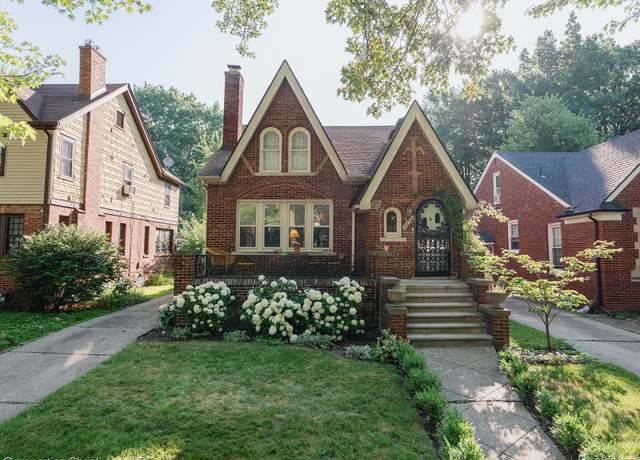Property at 4858 Yorkshire Rd, Detroit, MI 48224, 4 beds, 2.5 baths