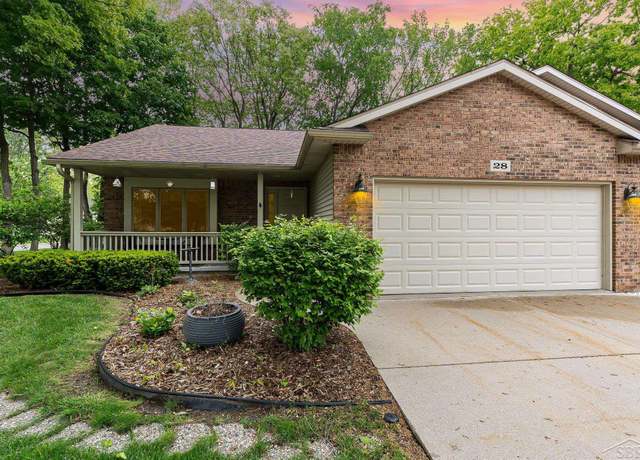 Property at 28 Barrington Cir, Saginaw, MI 48603, 4 beds, 2.5 baths