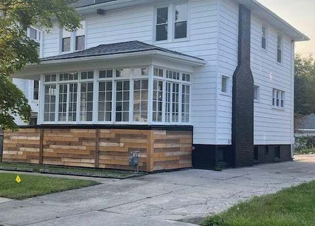 Property at 728 Webb St, Detroit, MI 48202, 4 beds, 1.5 baths
