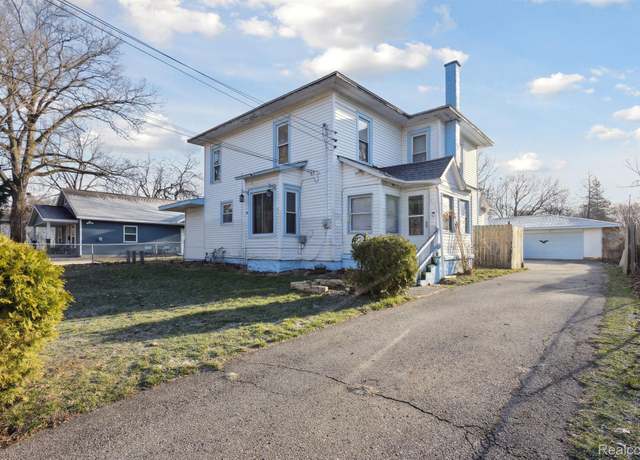 Property at 534 Trimble Ave, Kalamazoo, MI 49048, 5 beds, 2 baths