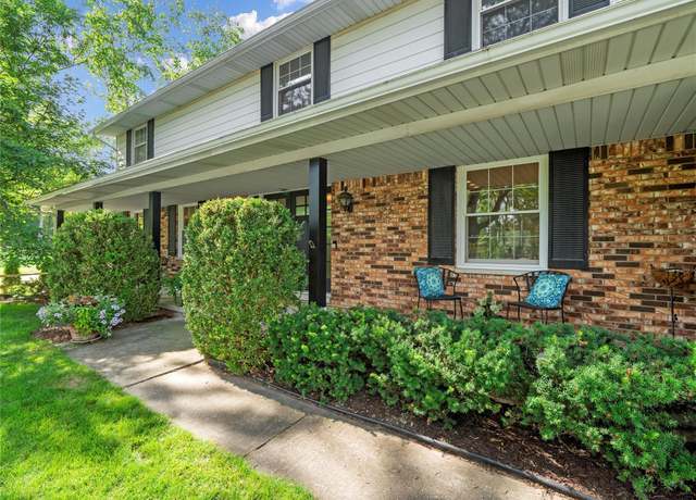Property at 3106 Brewster Ct, West Bloomfield, MI 48322, 5 beds, 2.5 baths
