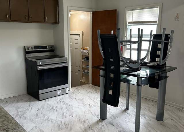 Property at 2315 Hartwick Hwy, Lincoln Park, MI 48146, 3 beds, 1.5 baths