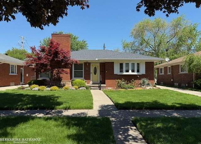 Property at 22407 Red Maple Ln, St Clair Shores, MI 48080, 3 beds, 1.5 baths