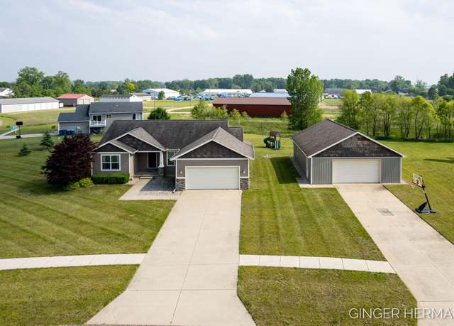 Property at 30 Browning Dr, Shelbyville, MI 49344, 4 beds, 2.5 baths