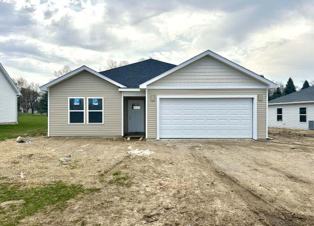 Property at 2005 Green Acres Dr, Adrian, MI 49221, 3 beds, 2 baths