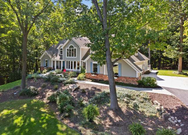 Property at 1350 Huntcliff Ct, Milford, MI 48380, 4 beds, 3.5 baths