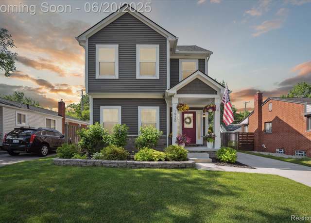 Property at 1920 Rowland Ave, Royal Oak, MI 48067, 3 beds, 2.5 baths
