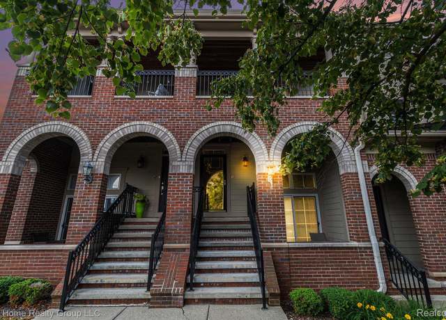 Property at 3994 Forester Blvd, Auburn Hills, MI 48326, 2 beds, 2.5 baths