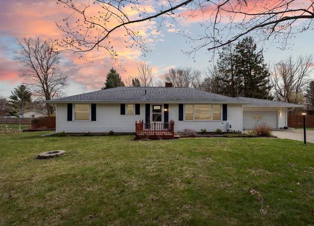 Property at 211 Greenfield Dr, Mt Pleasant, MI 48858, 3 beds, 2 baths