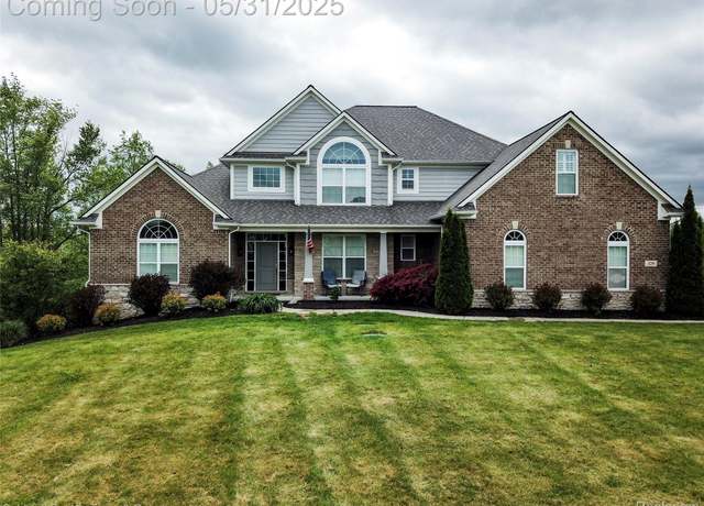 Property at 329 Baintree Blvd, Brighton, MI 48114, 5 beds, 4.5 baths