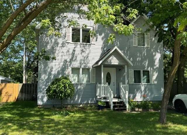 Property at 521 Hastings St, Traverse City, MI 49686, 4 beds, 2 baths
