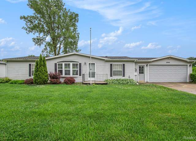 Property at 2900 Hyde Park, Bay City, MI 48706, 3 beds, 2 baths