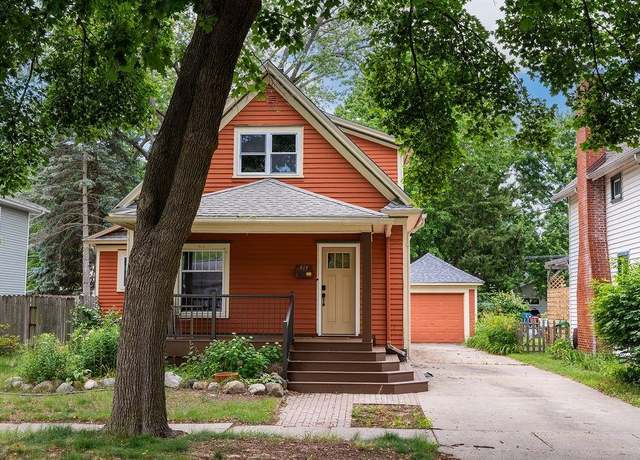 Property at 414 S University, Mt Pleasant, MI 48858, 3 beds, 2 baths