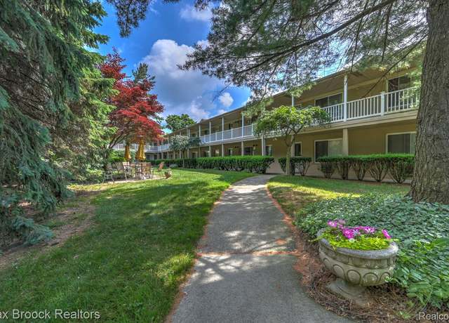 Property at 475 S Adams Rd #7, Birmingham, MI 48009, 2 beds, 1 bath