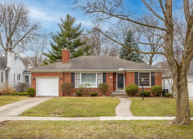 Property at 341 Ridgemont Rd, Grosse Pointe Farms, MI 48236, 2 beds, 2 baths