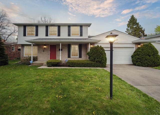 Property at 1121 Barrington Dr, Flint, MI 48503, 4 beds, 2.5 baths